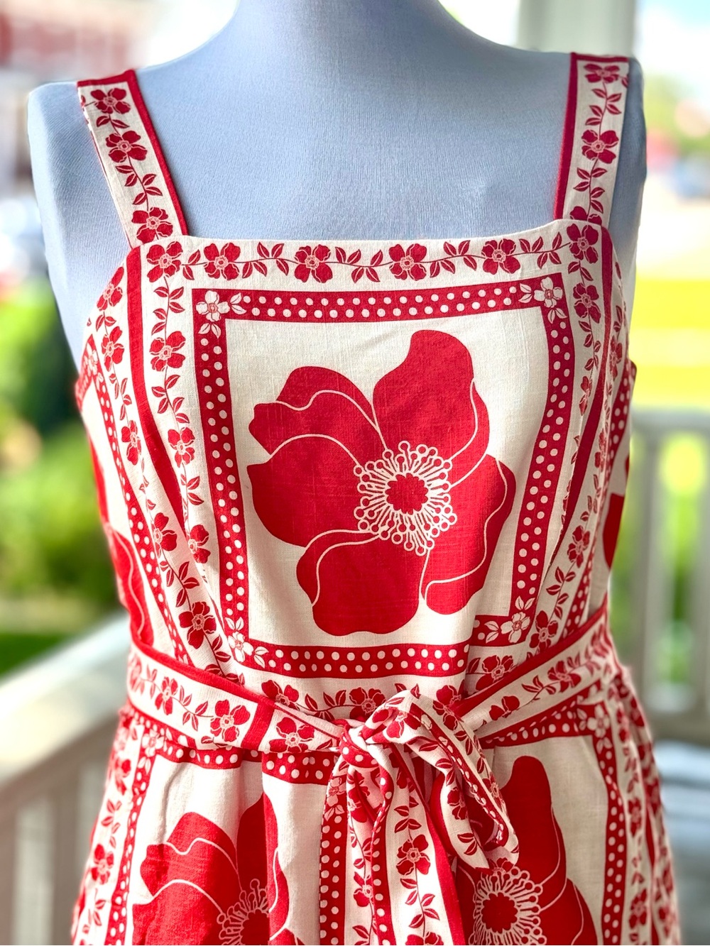 Draper James Red and White Floral Midi Dress Sz M - Picture 2 of 9